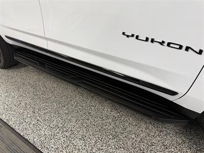 2021 GMC Yukon SLT   - Photo 10 - Grand Rapids, MI 49504