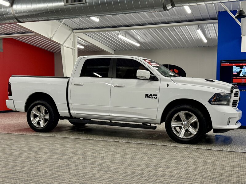 2015 RAM 1500 Sport   - Photo 1 - Grand Rapids, MI 49504