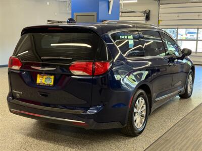 2018 Chrysler Pacifica Touring L   - Photo 7 - Grand Rapids, MI 49504