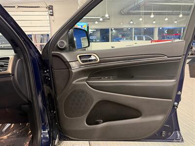 2015 Jeep Grand Cherokee Limited   - Photo 12 - Grand Rapids, MI 49504