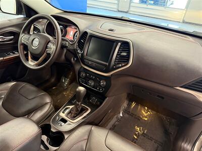 2016 Jeep Cherokee Trailhawk   - Photo 10 - Grand Rapids, MI 49504