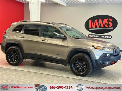 2016 Jeep Cherokee Trailhawk   - Photo 1 - Grand Rapids, MI 49504