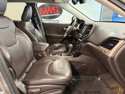 2016 Jeep Cherokee Trailhawk   - Photo 12 - Grand Rapids, MI 49504