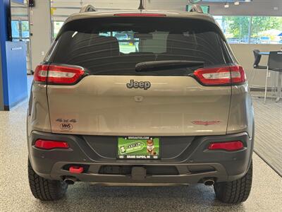 2016 Jeep Cherokee Trailhawk   - Photo 6 - Grand Rapids, MI 49504