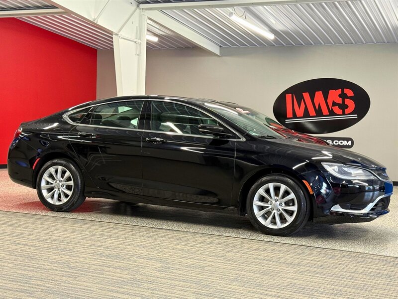 2015 Chrysler 200 C   - Photo 1 - Grand Rapids, MI 49504