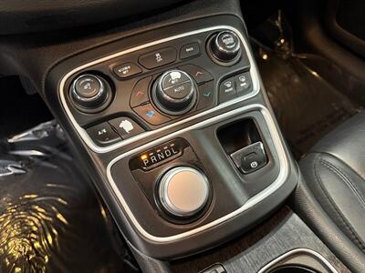 2015 Chrysler 200 C   - Photo 23 - Grand Rapids, MI 49504