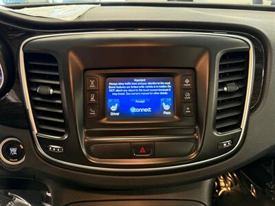 2015 Chrysler 200 C   - Photo 24 - Grand Rapids, MI 49504