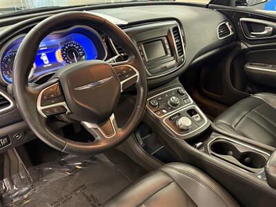 2015 Chrysler 200 C   - Photo 6 - Grand Rapids, MI 49504