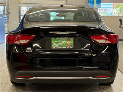 2015 Chrysler 200 C   - Photo 11 - Grand Rapids, MI 49504