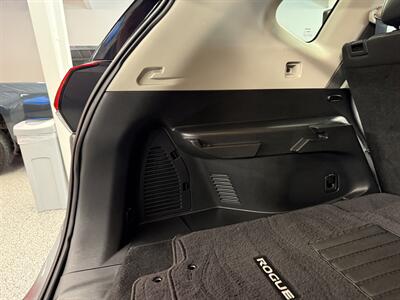 2017 Nissan Rogue SL - Photo 35 - Grand Rapids, MI 49504