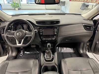 2017 Nissan Rogue SL - Photo 12 - Grand Rapids, MI 49504