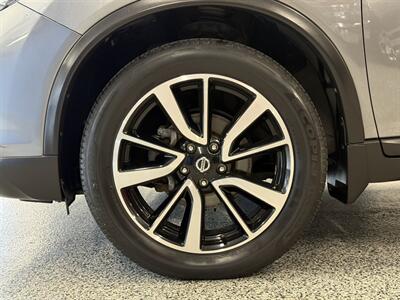 2017 Nissan Rogue SL - Photo 8 - Grand Rapids, MI 49504