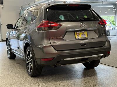 2017 Nissan Rogue SL - Photo 5 - Grand Rapids, MI 49504