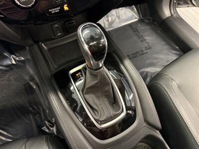 2017 Nissan Rogue SL - Photo 19 - Grand Rapids, MI 49504