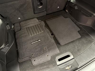 2017 Nissan Rogue SL - Photo 33 - Grand Rapids, MI 49504