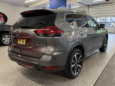 2017 Nissan Rogue SL - Photo 6 - Grand Rapids, MI 49504
