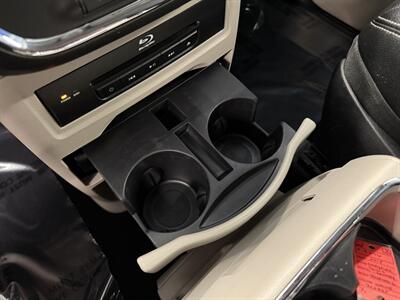 2015 Chrysler Town and Country Touring-L   - Photo 31 - Grand Rapids, MI 49504
