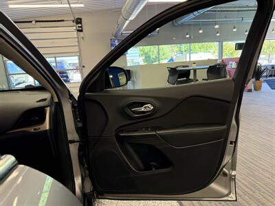 2015 Jeep Cherokee Latitude - Photo 26 - Grand Rapids, MI 49504