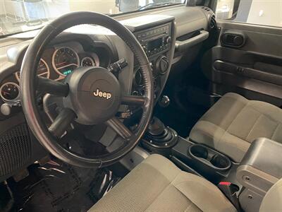 2007 Jeep Wrangler Unlimited Sahara   - Photo 11 - Grand Rapids, MI 49504