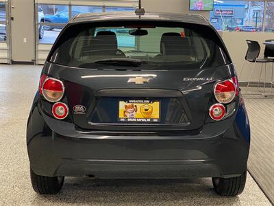 2015 Chevrolet Sonic LT Auto   - Photo 6 - Grand Rapids, MI 49504