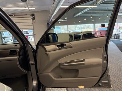 2009 Subaru Forester 2.5 X Limited - Photo 15 - Grand Rapids, MI 49504