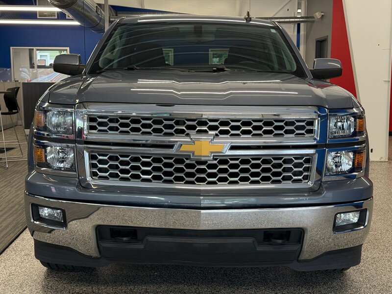 2015 Chevrolet Silverado 1500 LT photo 2