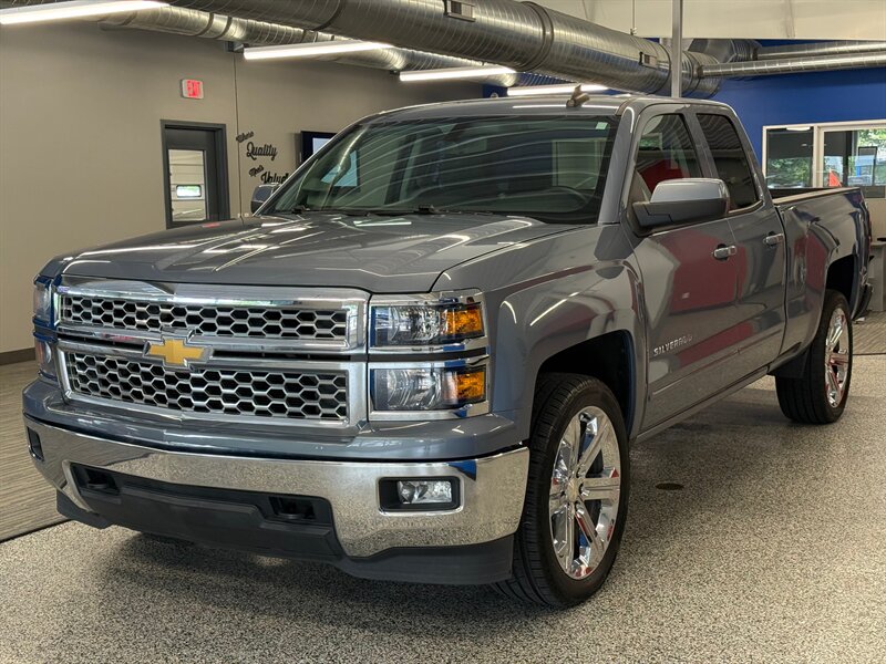 2015 Chevrolet Silverado 1500 LT photo 3