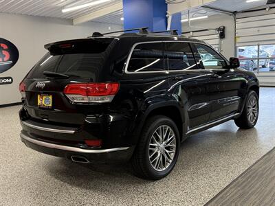 2017 Jeep Grand Cherokee Summit - Photo 14 - Grand Rapids, MI 49504