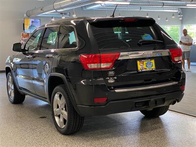 2012 Jeep Grand Cherokee Overland   - Photo 6 - Grand Rapids, MI 49504