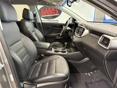 2017 Kia Sorento LX   - Photo 13 - Grand Rapids, MI 49504