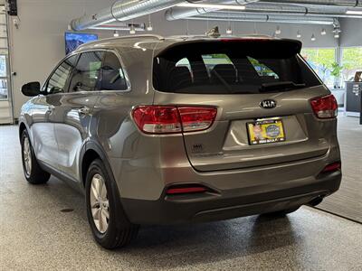 2017 Kia Sorento LX   - Photo 6 - Grand Rapids, MI 49504