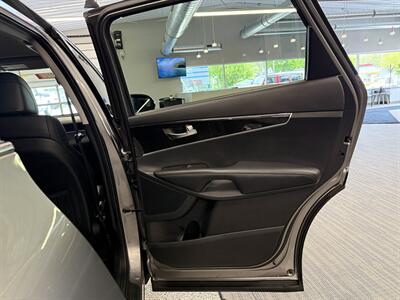 2017 Kia Sorento LX   - Photo 16 - Grand Rapids, MI 49504