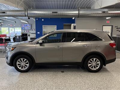2017 Kia Sorento LX   - Photo 5 - Grand Rapids, MI 49504