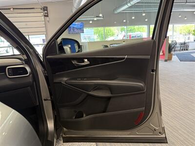 2017 Kia Sorento LX   - Photo 12 - Grand Rapids, MI 49504