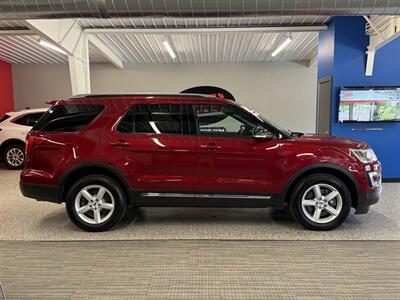 2017 Ford Explorer XLT - Photo 8 - Grand Rapids, MI 49504