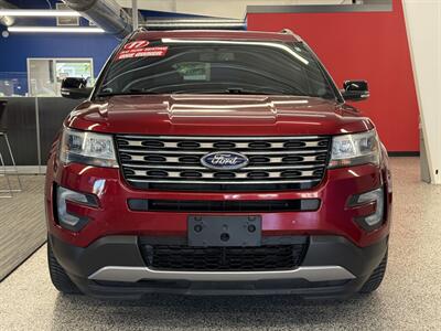 2017 Ford Explorer XLT - Photo 2 - Grand Rapids, MI 49504