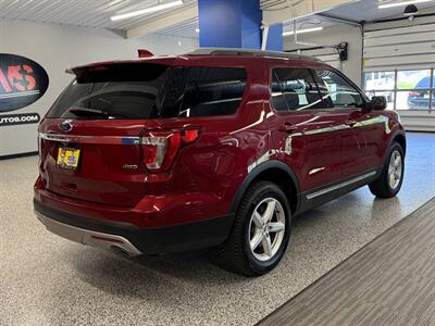 2017 Ford Explorer XLT - Photo 7 - Grand Rapids, MI 49504