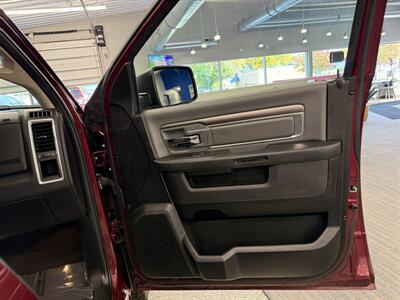 2024 RAM 1500 Classic SLT - Photo 14 - Grand Rapids, MI 49504