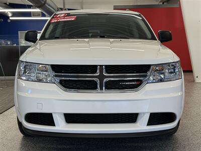 2018 Dodge Journey SE   - Photo 2 - Grand Rapids, MI 49504