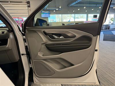 2023 GMC Terrain SLE   - Photo 11 - Grand Rapids, MI 49504