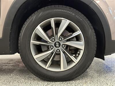 2020 Hyundai SANTA FE SEL - Photo 18 - Grand Rapids, MI 49504