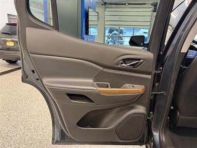 2020 GMC Acadia SLE - Photo 23 - Grand Rapids, MI 49504