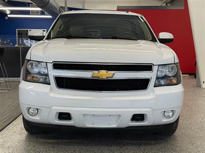 2012 Chevrolet Suburban LT   - Photo 2 - Grand Rapids, MI 49504