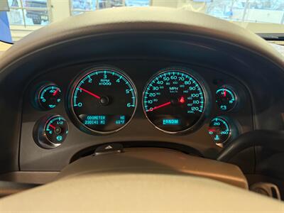 2012 Chevrolet Suburban LT   - Photo 31 - Grand Rapids, MI 49504