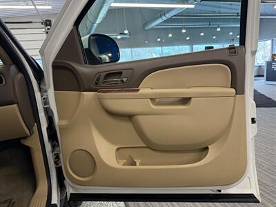 2012 Chevrolet Suburban LT   - Photo 13 - Grand Rapids, MI 49504