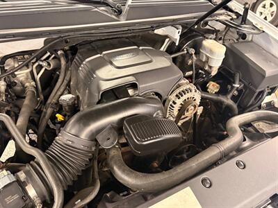 2012 Chevrolet Suburban LT   - Photo 43 - Grand Rapids, MI 49504