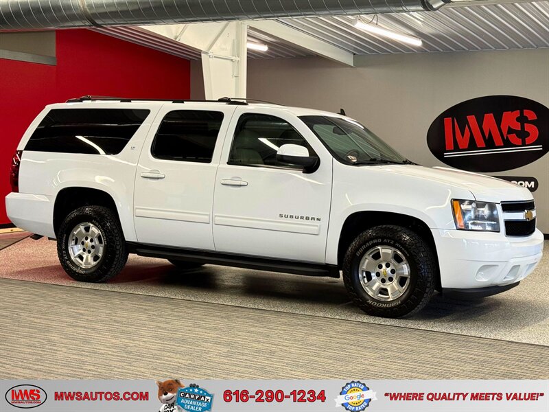 2012 Chevrolet Suburban LT   - Photo 1 - Grand Rapids, MI 49504