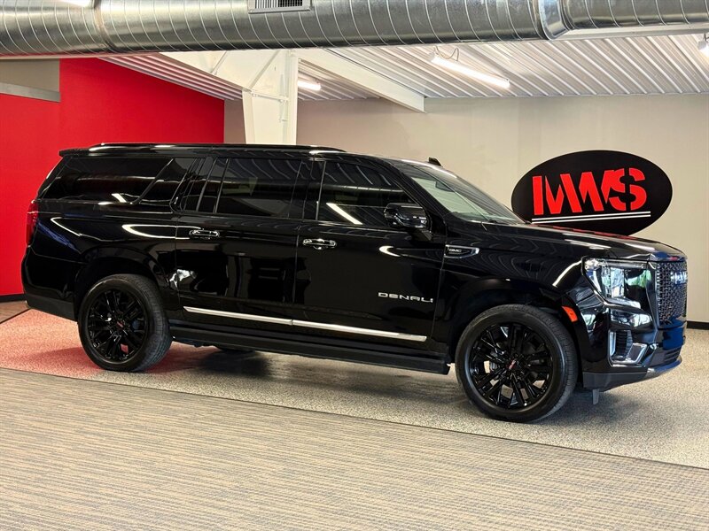 2022 GMC Yukon XL Denali  