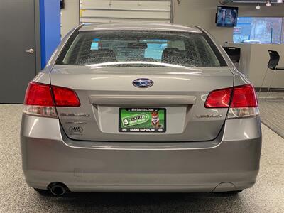 2010 Subaru Legacy 2.5i Limited   - Photo 7 - Grand Rapids, MI 49504