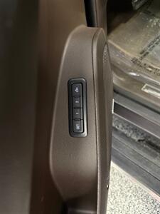 2018 GMC Yukon XL Denali   - Photo 25 - Grand Rapids, MI 49504